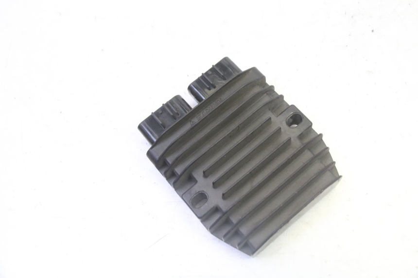 photo de REGOLATORE PEUGEOT SATELIS 125 (2013 - 2018) - Vista principale