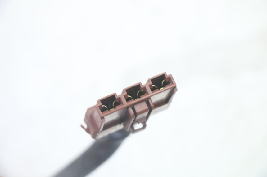 photo de REGOLATORE DI CARICA PEUGEOT SATELIS 125 (2010 - 2012) - Altra angolazione