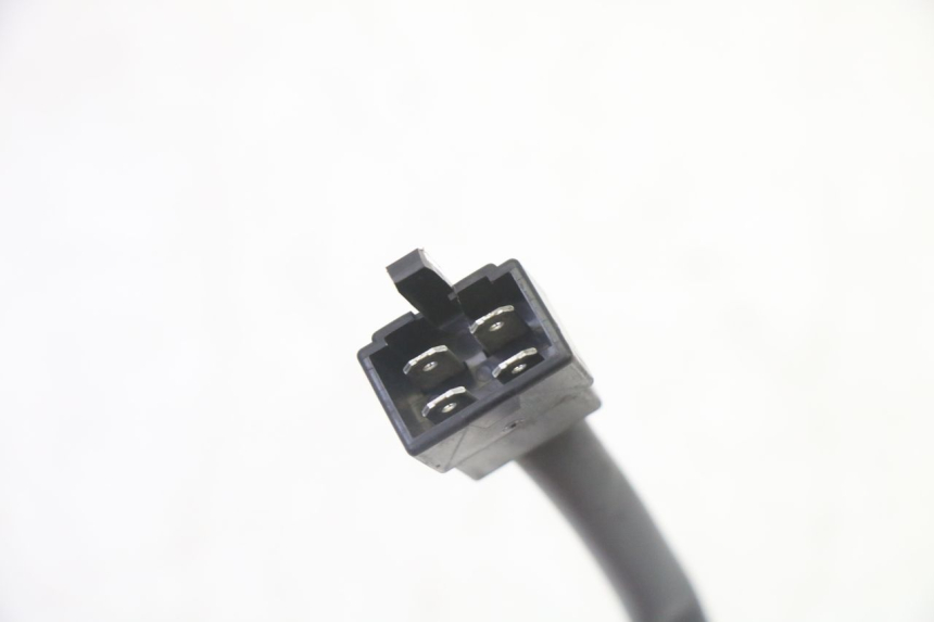 photo de REGOLATORE DI CARICA PEUGEOT SATELIS 125 (2006 - 2009) - Dettagli dei punti di fissaggio