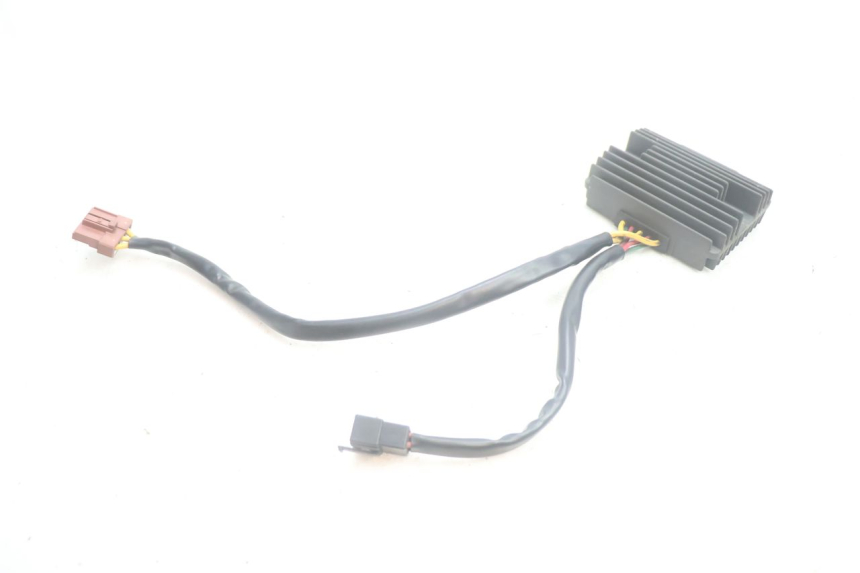 photo de REGOLATORE PEUGEOT SATELIS 125 (2013 - 2018) - Altra angolazione