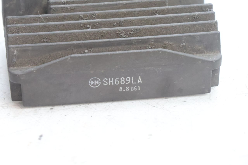 photo de REGOLATORE DI CARICA PEUGEOT SATELIS 125 (2006 - 2009) - Zoom sullo stato d'uso
