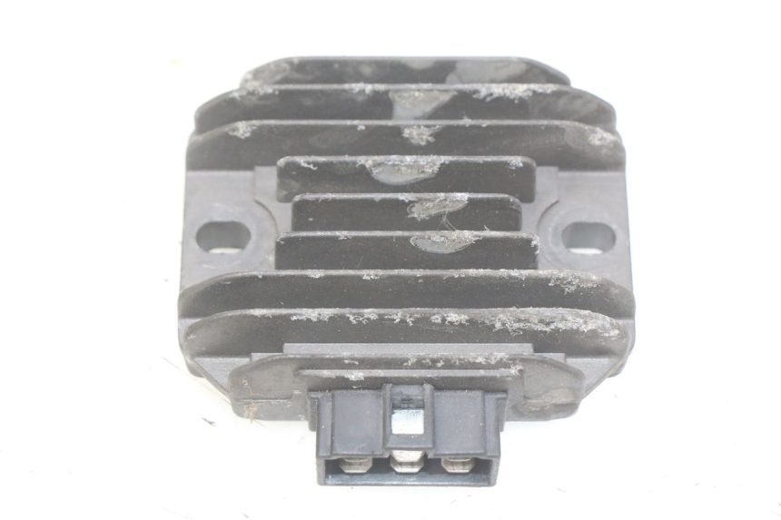 photo de REGOLATORE DI CARICA APRILIA SCARABEO LIGHT 125 (2007 - 2011) - Altra angolazione