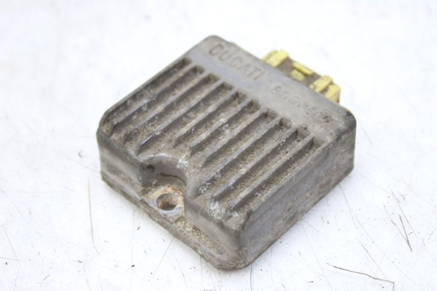 photo de REGOLATORE DI CARICA APRILIA SCARABEO 100 (2003 - 2012) - Dettaglio del componente