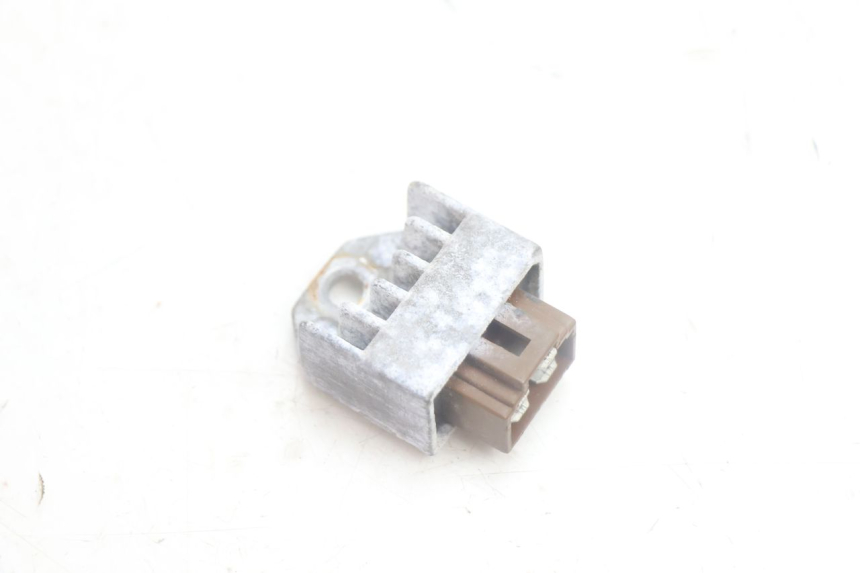 photo de REGOLATORE DI CARICA HONDA SCV LEAD 100 (2003 - 2007) - Dettaglio del componente