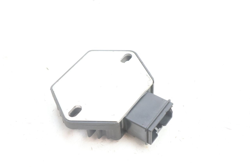 photo de REGOLATORE HONDA SH 125 (2001 - 2003) - Zoom sullo stato d'uso