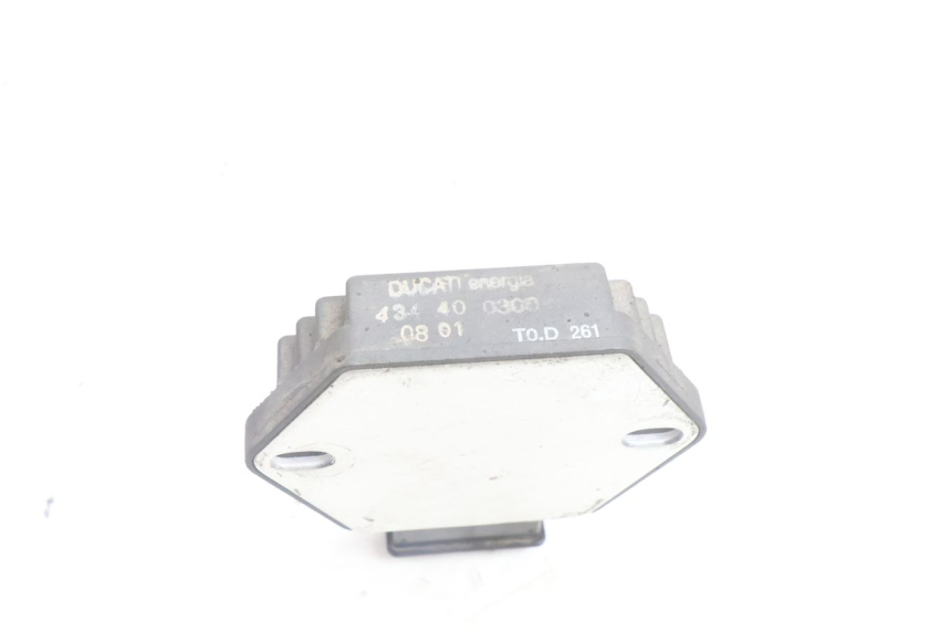 photo de REGOLATORE HONDA SH 125 (2001 - 2003) - Primo piano tecnico