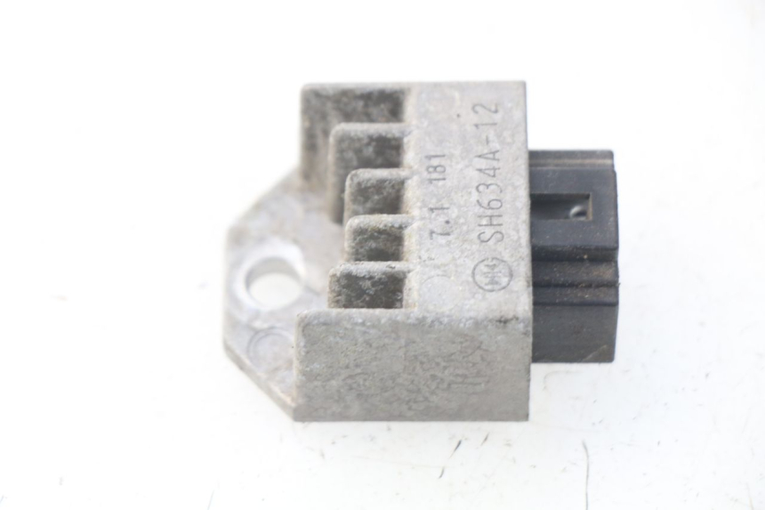 photo de Regolatore di carica HONDA SJ BALI 50 (1996 - 1999) - Altra angolazione