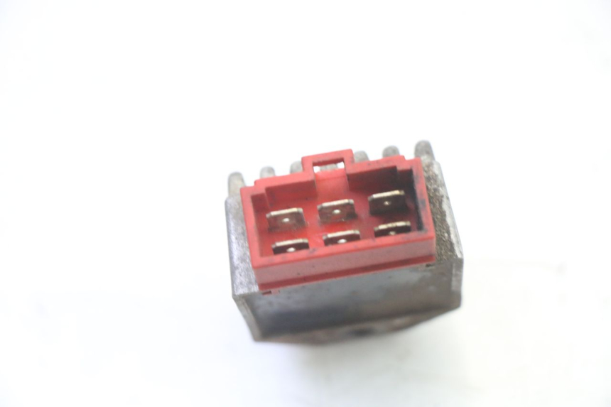 photo de Regolatore di carica GILERA SMT SUPERMOTARD 50 (2009 - 2017) - Altra angolazione