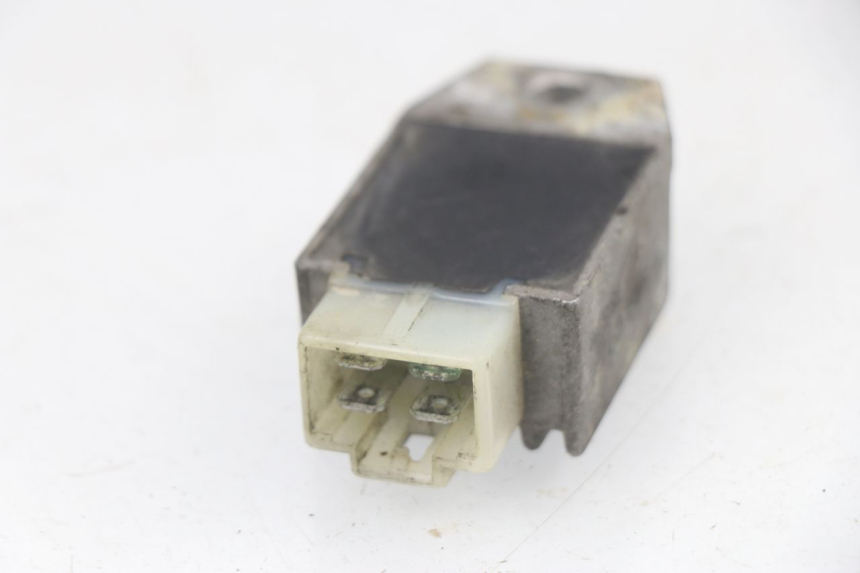 photo de Regolatore di carica PEUGEOT SPEEDFIGHT 2 AC 50 (2000 - 2009) - Dettaglio del componente