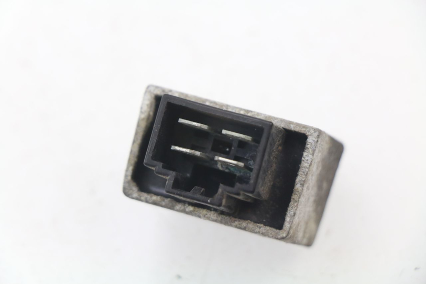 photo de Regolatore di carica PEUGEOT SPEEDFIGHT 2 AC 50 (2000 - 2009) - Zoom sullo stato d'uso