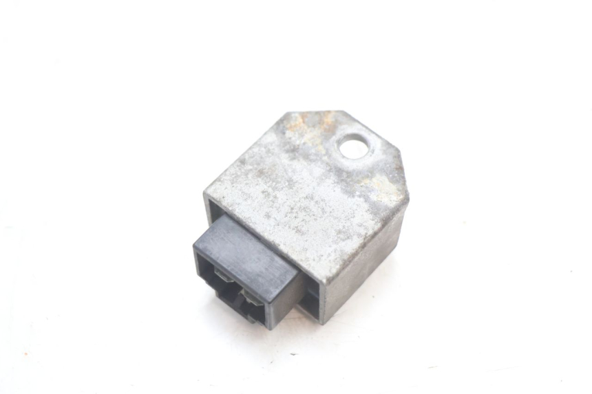 photo de Regolatore di carica PEUGEOT SPEEDFIGHT 2 AC 50 (2000 - 2009) - Altra angolazione