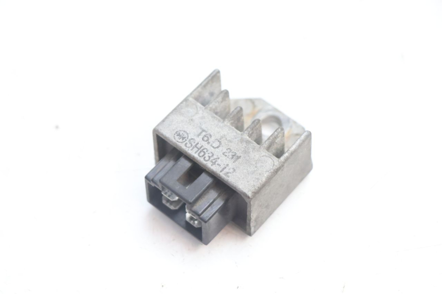 photo de Regolatore di carica PEUGEOT SPEEDFIGHT 2 AC 50 (2000 - 2009) - Vista principale
