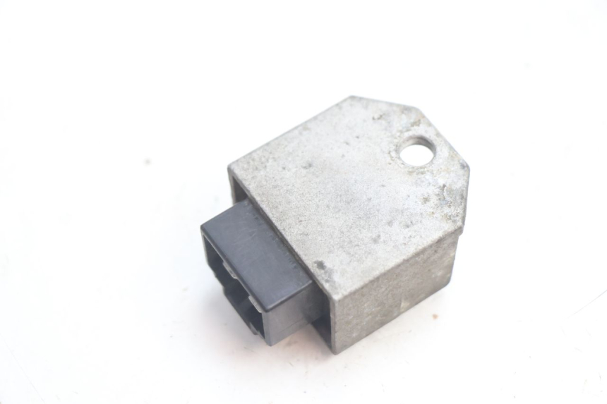 photo de Regolatore di carica PEUGEOT SPEEDFIGHT 2 AC 50 (2000 - 2009) - Zoom sullo stato d'uso