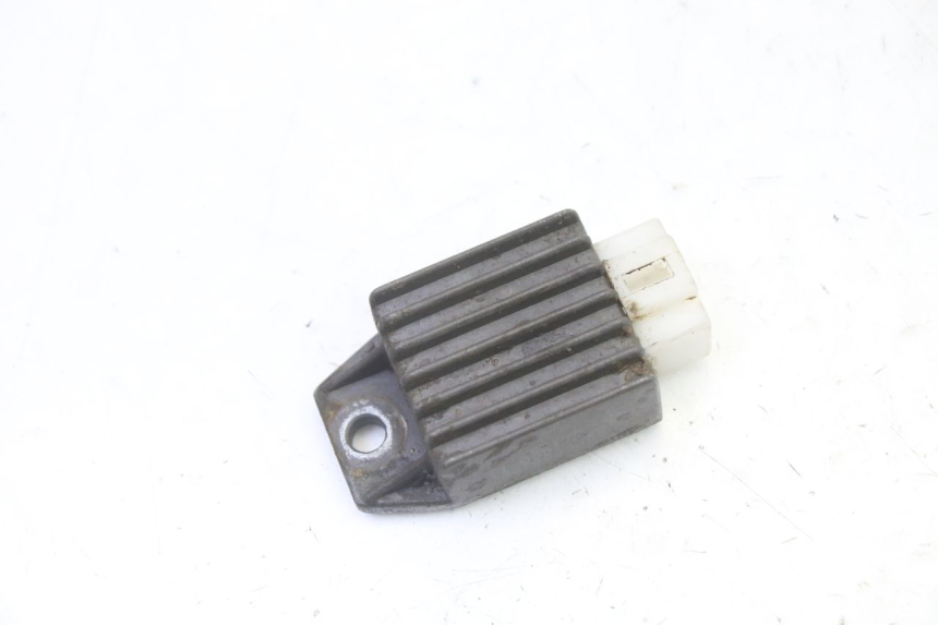 photo de REGOLATORE DI CARICA PEUGEOT SPEEDFIGHT 3 AIR 50 (2009 - 2015) - Dettaglio del componente