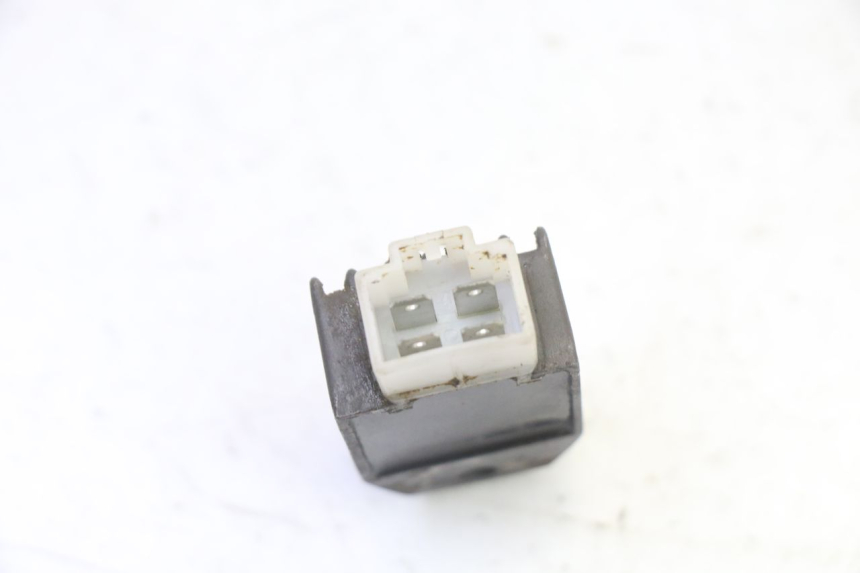 photo de REGOLATORE DI CARICA PEUGEOT SPEEDFIGHT 3 AIR 50 (2009 - 2015) - Altra angolazione