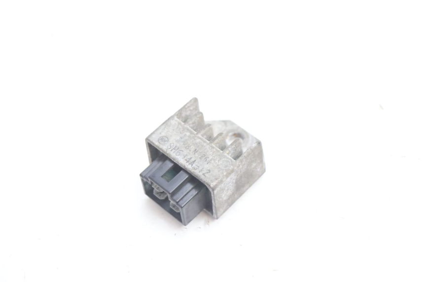 photo de REGOLATORE DI CARICA PEUGEOT SPEEDFIGHT LC 50 (1996 - 2002) - Vista principale