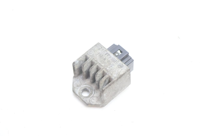 photo de REGOLATORE DI CARICA PEUGEOT SPEEDFIGHT LC 50 (1996 - 2002) - Dettaglio del componente