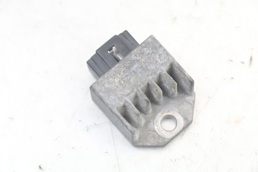 photo de REGOLATORE DI CARICA PEUGEOT SPEEDFIGHT 100 (1997 - 2007) - Vista principale