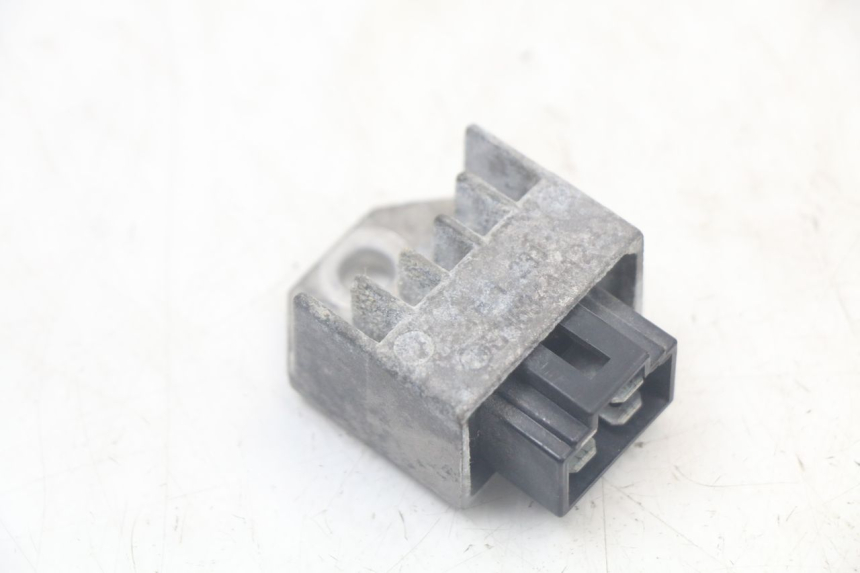 photo de REGOLATORE DI CARICA PEUGEOT SPEEDFIGHT 100 (1997 - 2007) - Dettaglio del componente