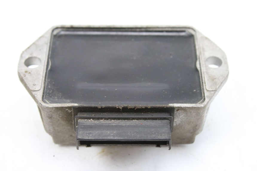 photo de REGOLATORE DI CARICA APRILIA SR 2T 50 (2012 - 2017) - Altra angolazione