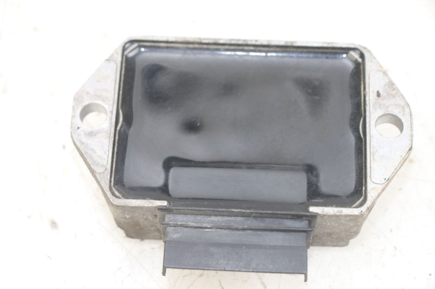 photo de REGOLATORE DI CARICA APRILIA SR 2T 50 (2012 - 2017) - Dettaglio del componente