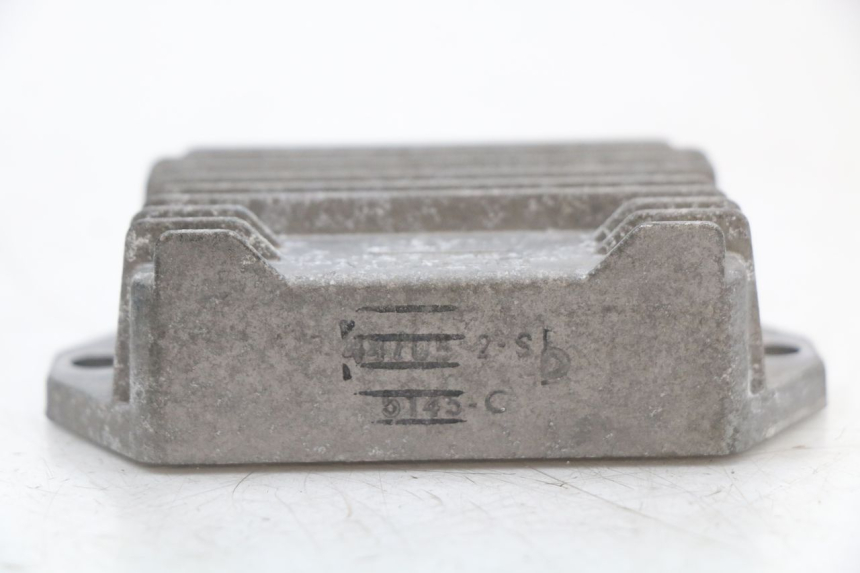 photo de REGOLATORE APRILIA SR CARB LC 2T 50 (2004 - 2012) - Altra angolazione