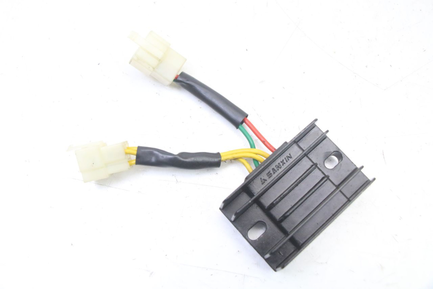 photo de REGOLATORE PEUGEOT STREETZONE I 2T 50 (2018 - 2020) - Vista principale