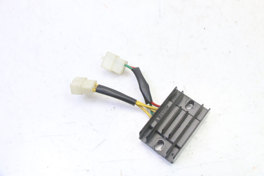 photo de REGOLATORE PEUGEOT STREETZONE I 2T 50 (2018 - 2020) - Vista principale