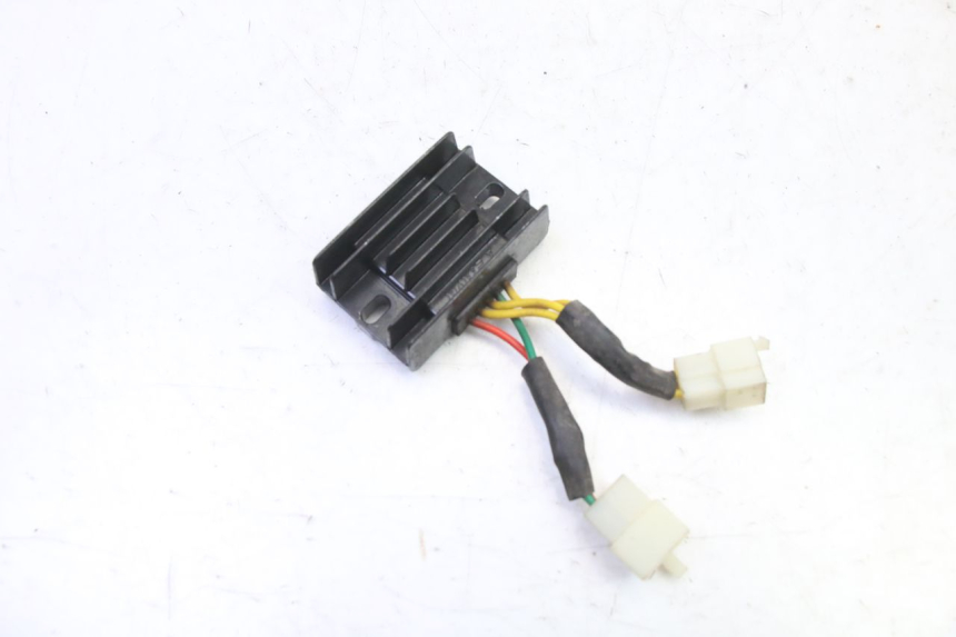 photo de REGOLATORE PEUGEOT STREETZONE I NAKED 2T 50 (2018 - 2020) - Zoom sullo stato d'uso