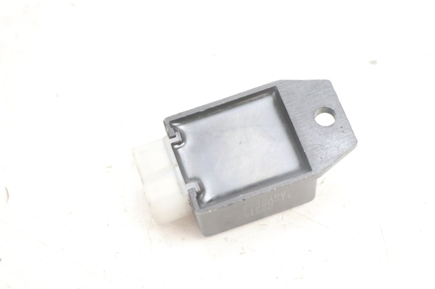 photo de REGOLATORE PEUGEOT STREETZONE NAKED 2T 50 (2014 - 2018) - Altra angolazione