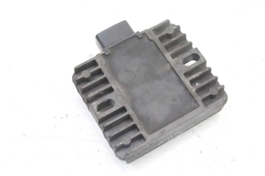 photo de REGOLATORE SUZUKI BURGMAN 125 (2018 - 2021) - Altra angolazione