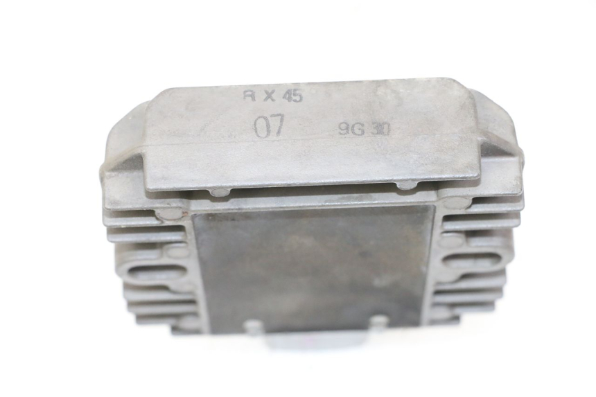 photo de REGOLATORE DI CARICA SUZUKI BURGMAN 125 (2007 - 2014) - Zoom sullo stato d'uso