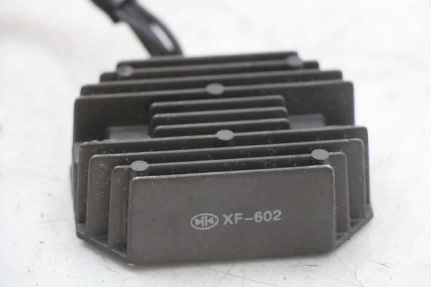 photo de REGOLATORE SUZUKI SV S 650 (1999 - 2002) - Zoom sullo stato d'uso