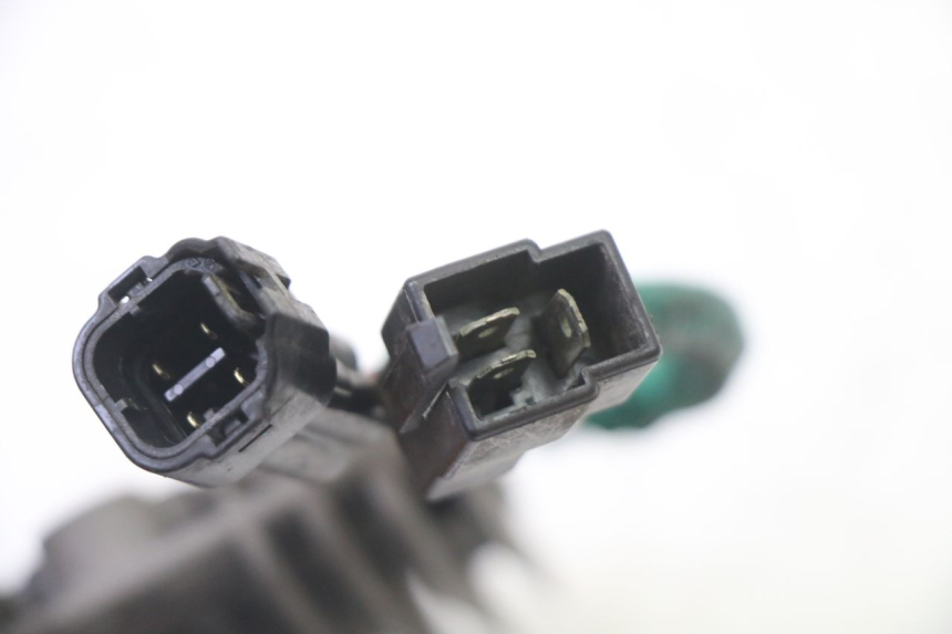 photo de REGOLATORE SUZUKI SV S 650 (2003 - 2009) - Caratteristiche distintive