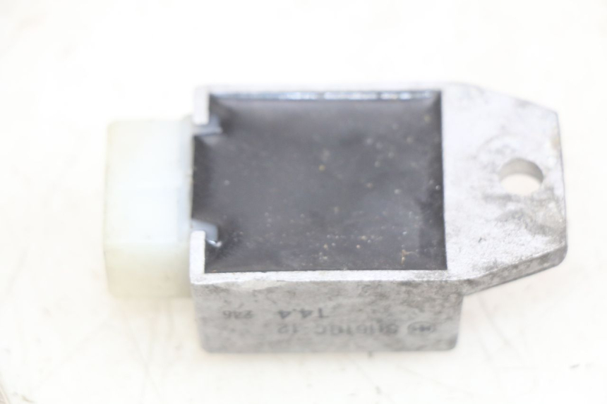 photo de REGOLATORE DI CARICA PEUGEOT SV 125 (1991 - 1994) - Altra angolazione