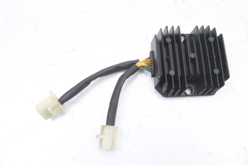 photo de REGOLATORE DI CARICA SYM FIDDLE 3 III 125 (2014 - 2020) - Dettaglio del componente