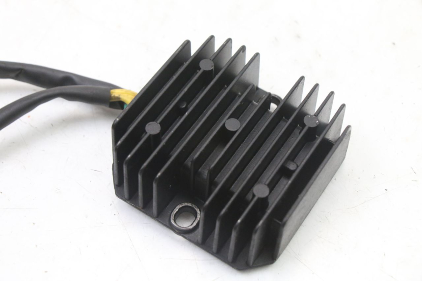 photo de REGOLATORE DI CARICA SYM FIDDLE 3 III 125 (2014 - 2020) - Zoom sullo stato d'uso