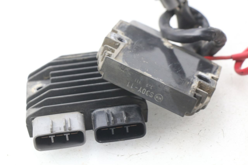 photo de REGOLATORE DI CARICA YAMAHA TDM ABS 900 (2002 - 2014) - Dettaglio del componente