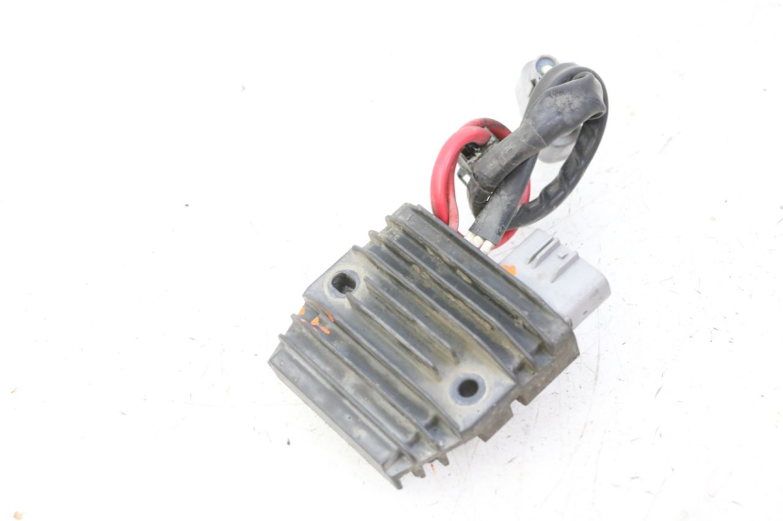 photo de REGOLATORE DI CARICA YAMAHA TDM ABS 900 (2002 - 2014) - Dettaglio del componente