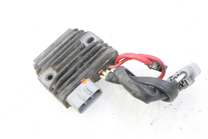 photo de REGOLATORE DI CARICA YAMAHA TDM ABS 900 (2002 - 2014) - Vista d'insieme del prodotto