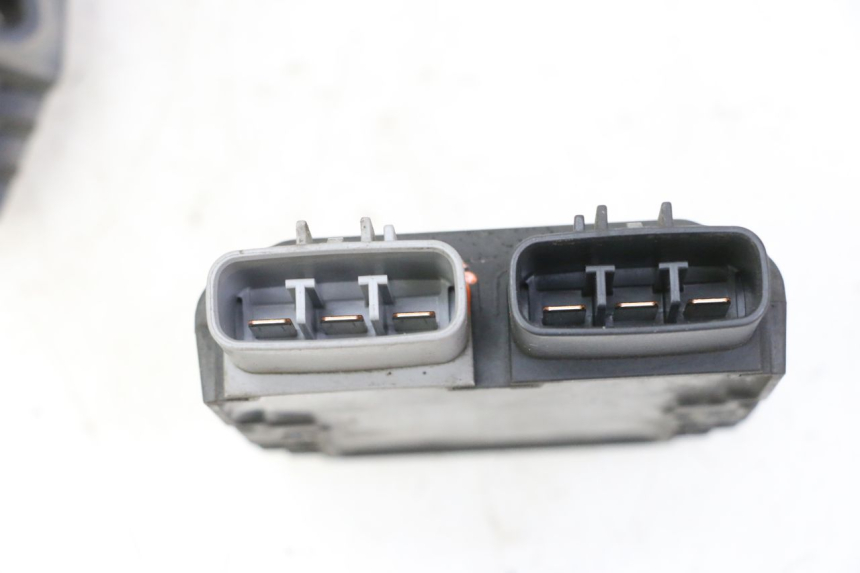 photo de REGOLATORE DI CARICA YAMAHA TDM ABS 900 (2002 - 2014) - Ricambio usato controllato