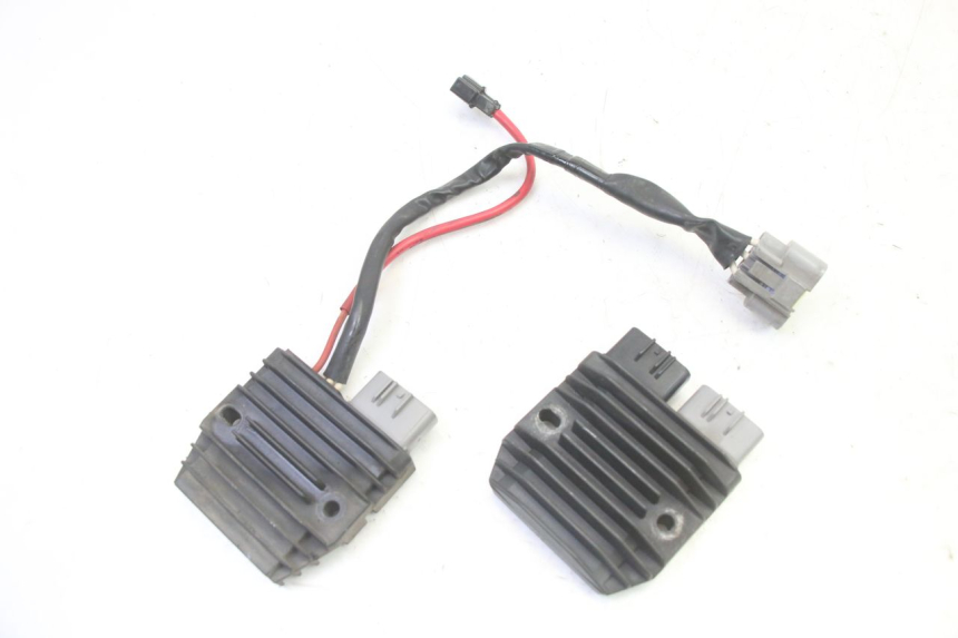 photo de REGOLATORE DI CARICA YAMAHA TDM ABS 900 (2002 - 2014) - Vista principale