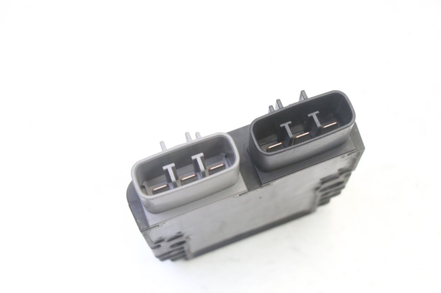 photo de REGOLATORE DI CARICA YAMAHA TDM ABS 900 (2002 - 2014) - Altra angolazione