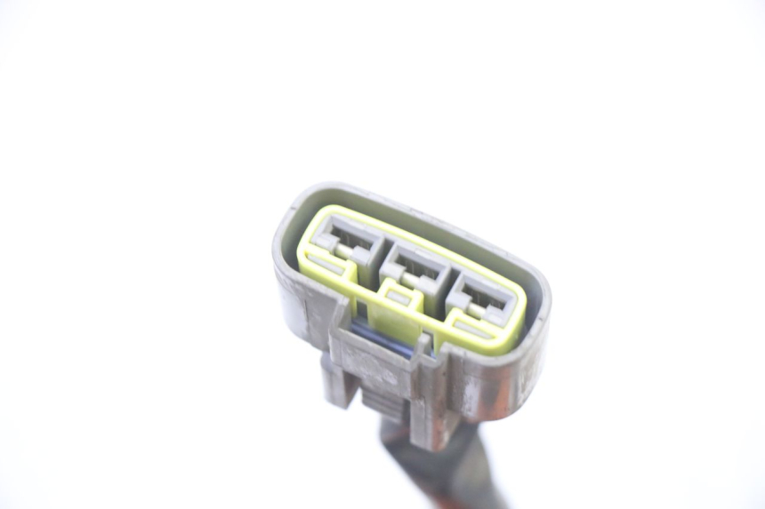 photo de REGOLATORE DI CARICA YAMAHA TDM ABS 900 (2002 - 2014) - Dettagli dei punti di fissaggio