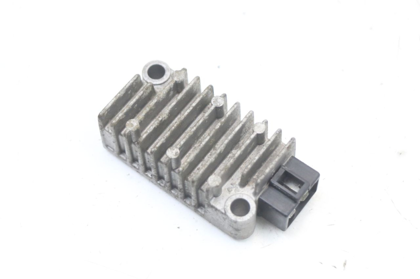 photo de REGOLATORE DI CARICA YAMAHA TDR DELTABOX 125 (1997 - 2003) - Dettaglio del componente