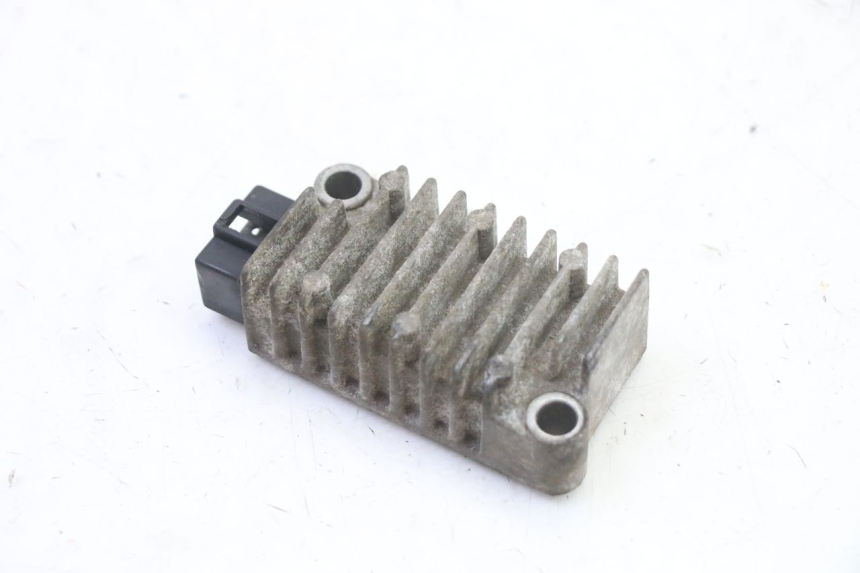 photo de REGOLATORE DI CARICA YAMAHA TDR DELTABOX 125 (1997 - 2003) - Dettaglio del componente