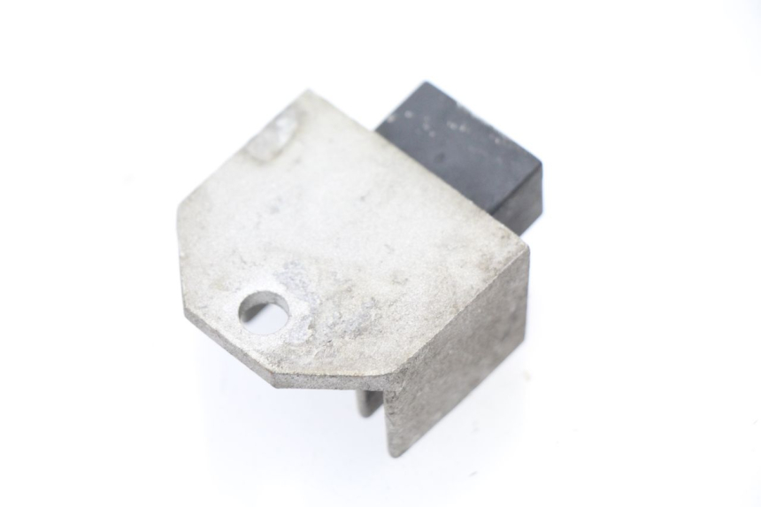 photo de Regolatore di carica SYM TONIK 125 (2010 - 2014) - Dettaglio del componente