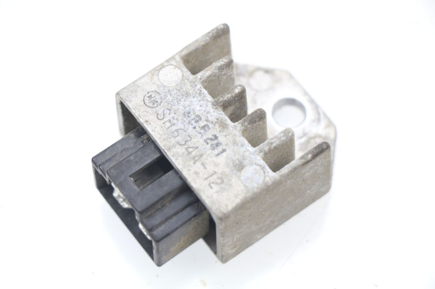 photo de Regolatore di carica PEUGEOT TREKKER TKR 50 (2005 - 2014) - Vista principale