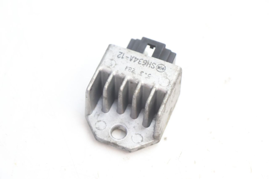 photo de Regolatore di carica PEUGEOT TREKKER TKR 50 (2005 - 2014) - Dettaglio del componente
