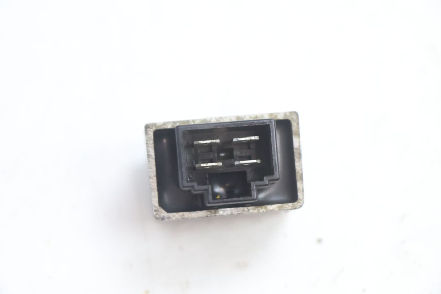 photo de Regolatore di carica PEUGEOT TREKKER TKR 50 (2005 - 2014) - Altra angolazione